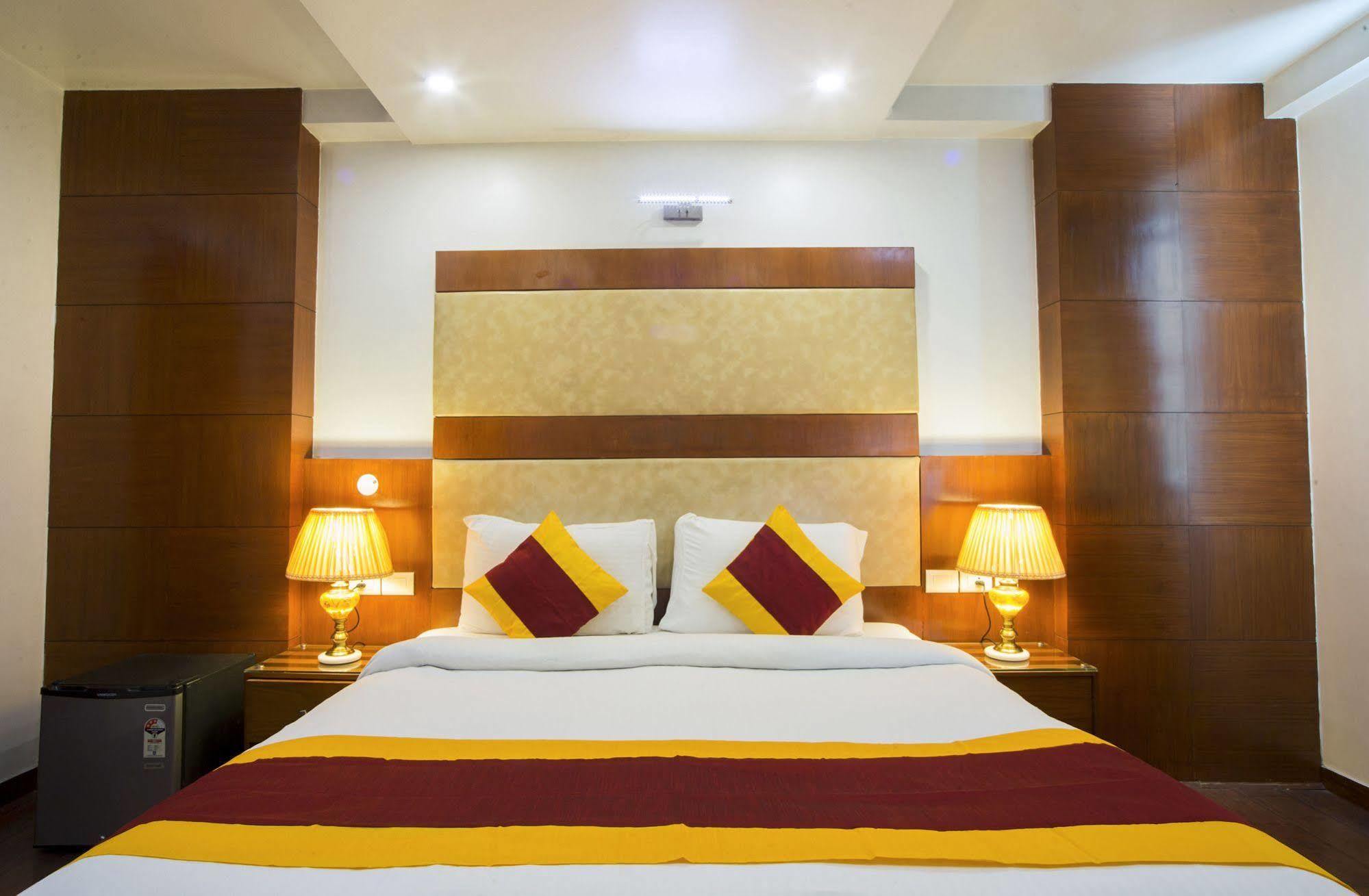 Hotel Palm Do'R - 02 Mins From New Delhi Railway Station Exterior photo